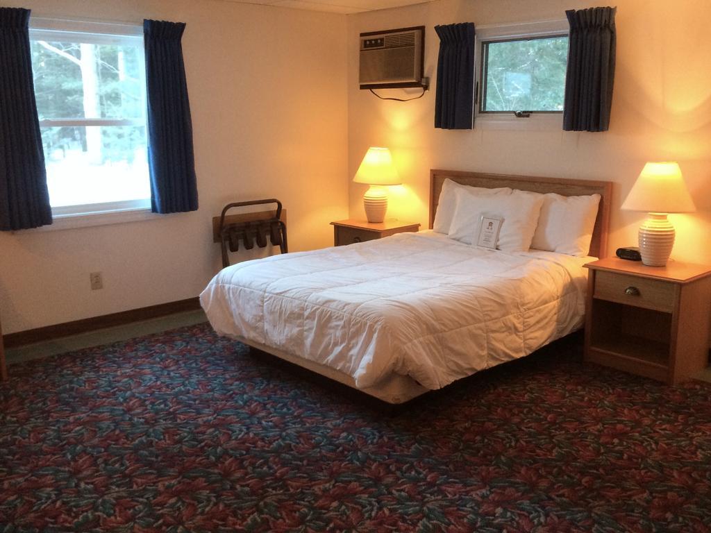 Cedar Motor Inn Marquette Habitación foto